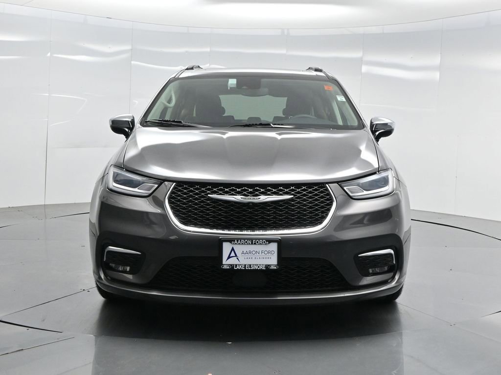 Used 2023 Chrysler Pacifica Limited image 33
