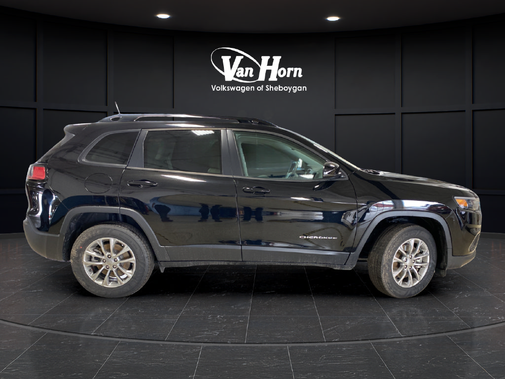 Used 2022 Jeep Cherokee Latitude Lux w/ Sun & Sound Group AWD/4WD image 8