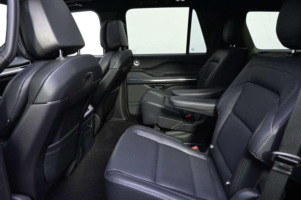 New 2025 Lincoln Navigator Reserve w/ Jet Appearance Package image 21