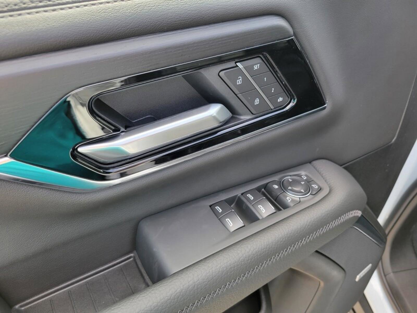 New 2026 GMC Yukon XL Denali image 15