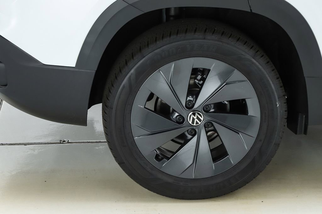 New 2026 Volkswagen Taos S FWD image 13