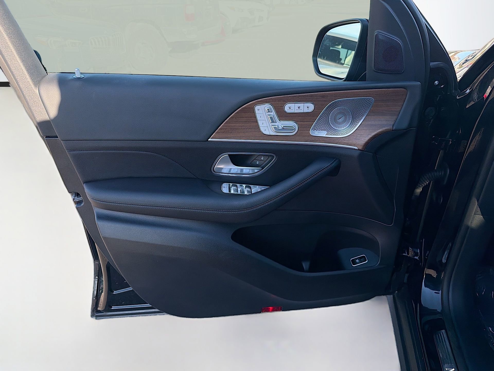 Used 2025 Mercedes-Benz GLE 350 4MATIC image 22