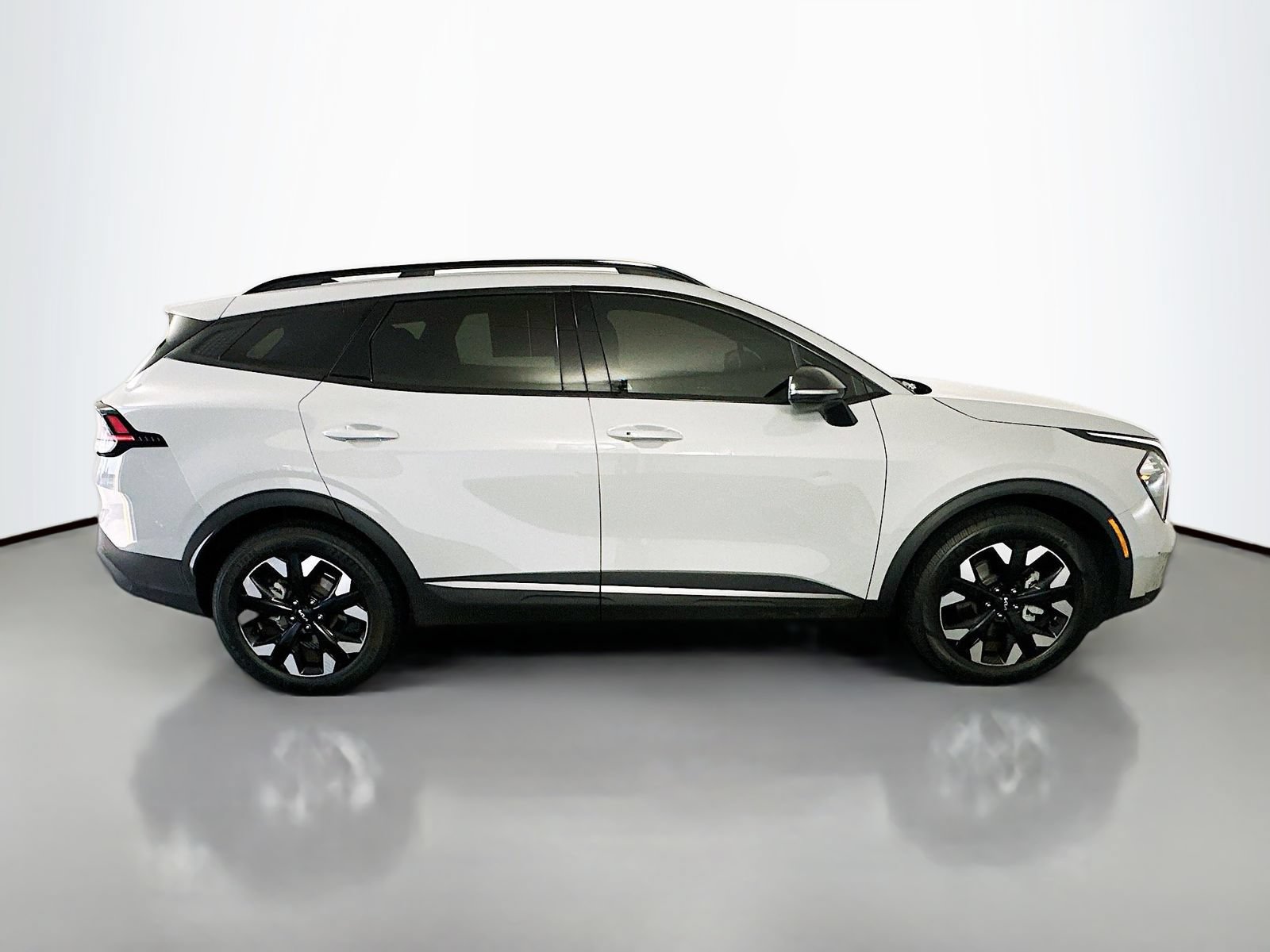 Used 2023 Kia Sportage X-Line AWD/4WD image 8