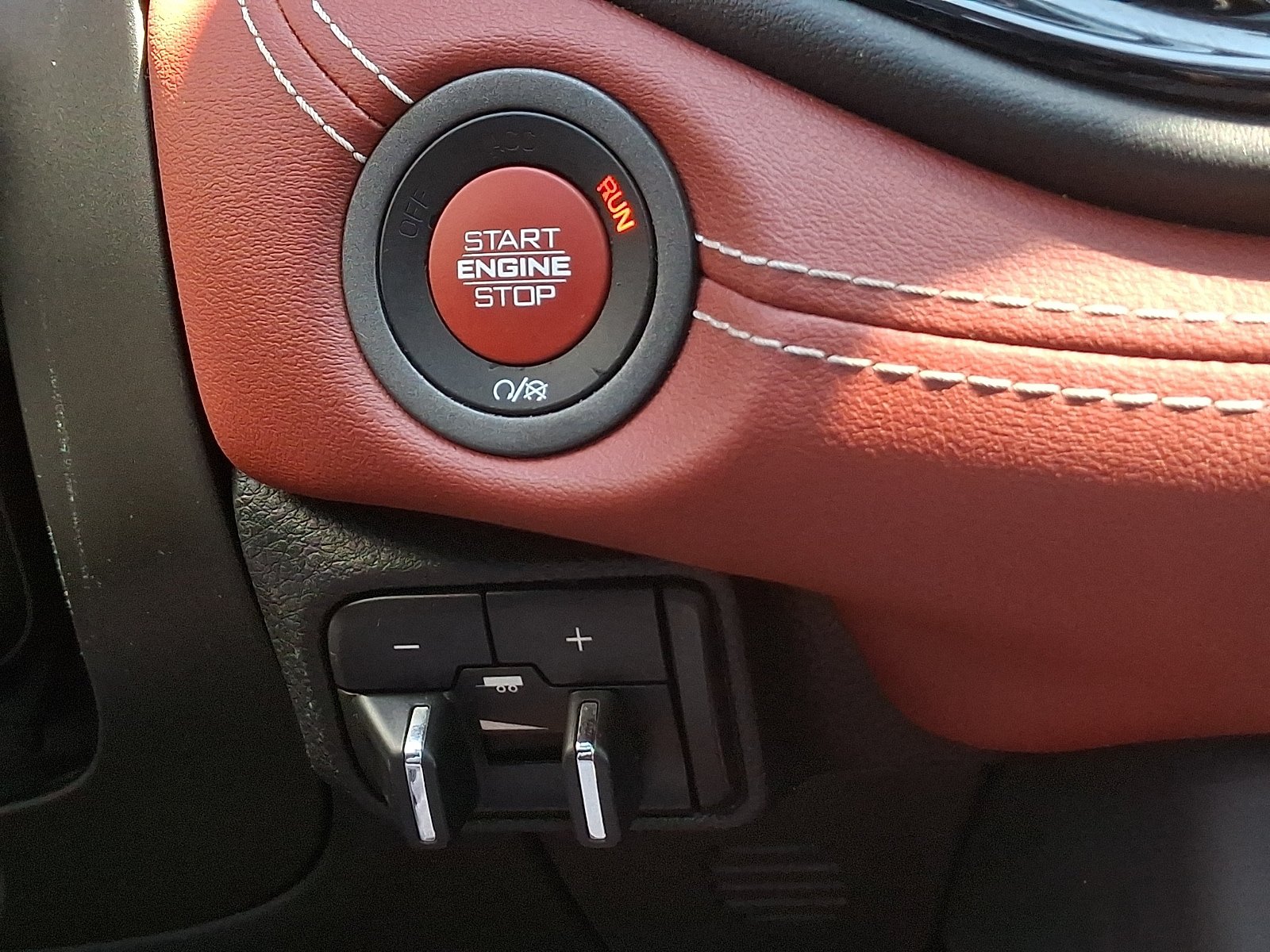 Used 2023 Dodge Durango SRT AWD/4WD image 25