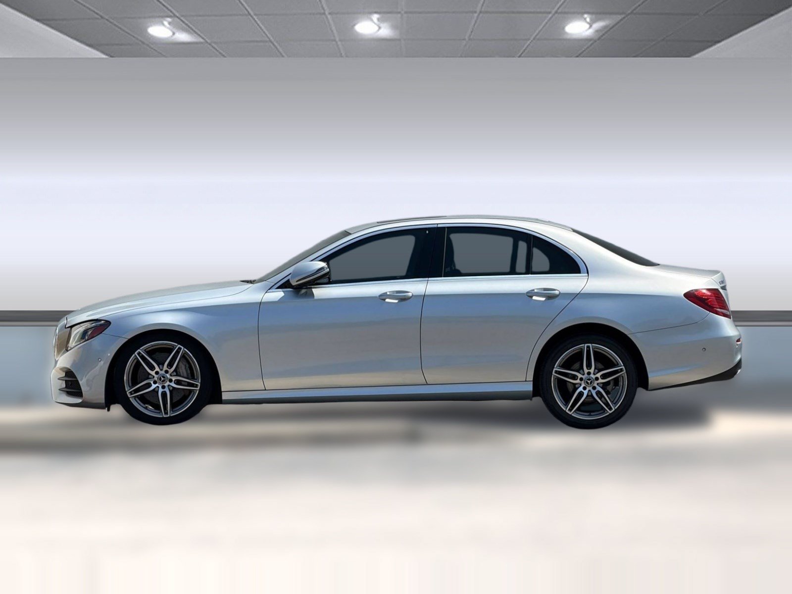 Used 2020 Mercedes-Benz E 350 Sedan w/ Parking Assistance Package image 2