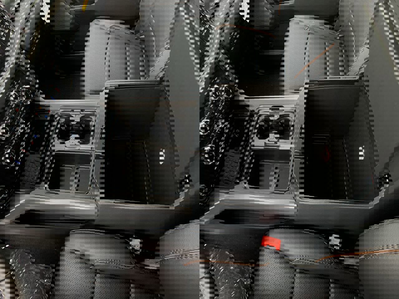 New 2026 Ford F250 Lariat w/ FX4 Off-Road Package image 38