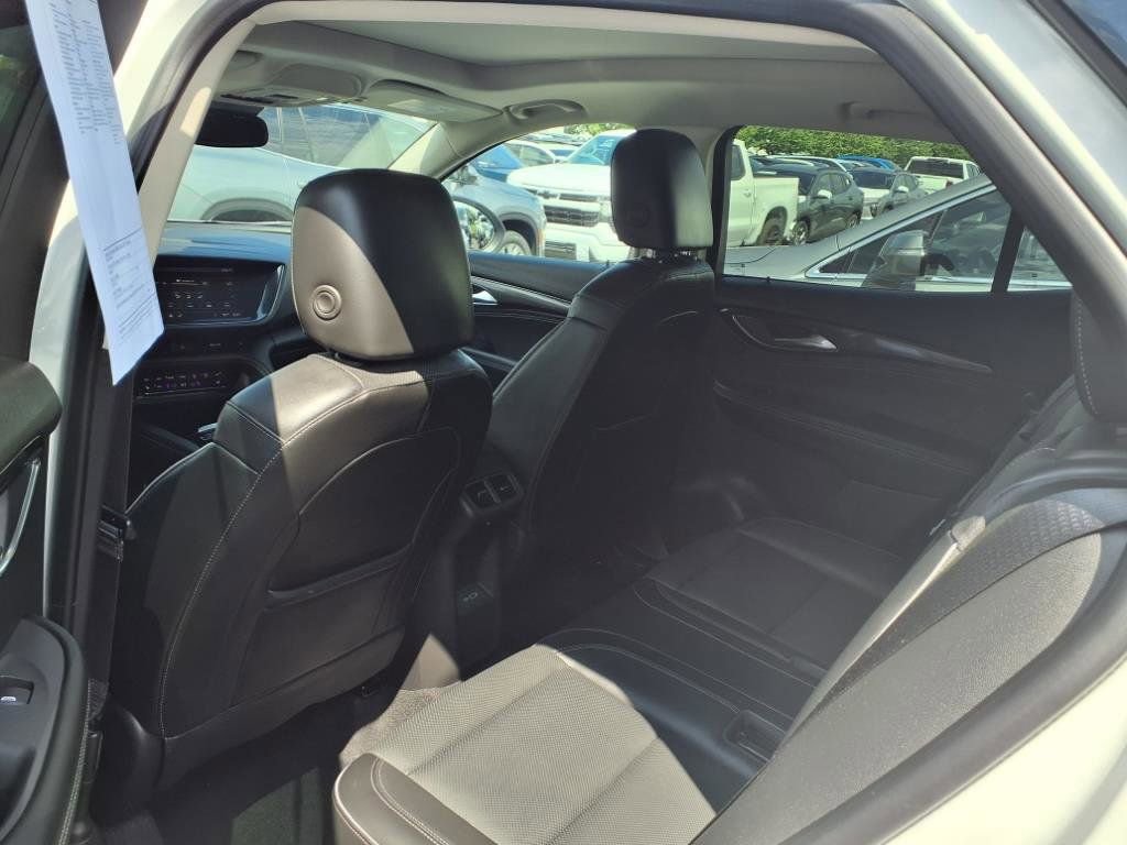 Certified 2021 Buick Envision Essence w/ Sport Touring Package image 17