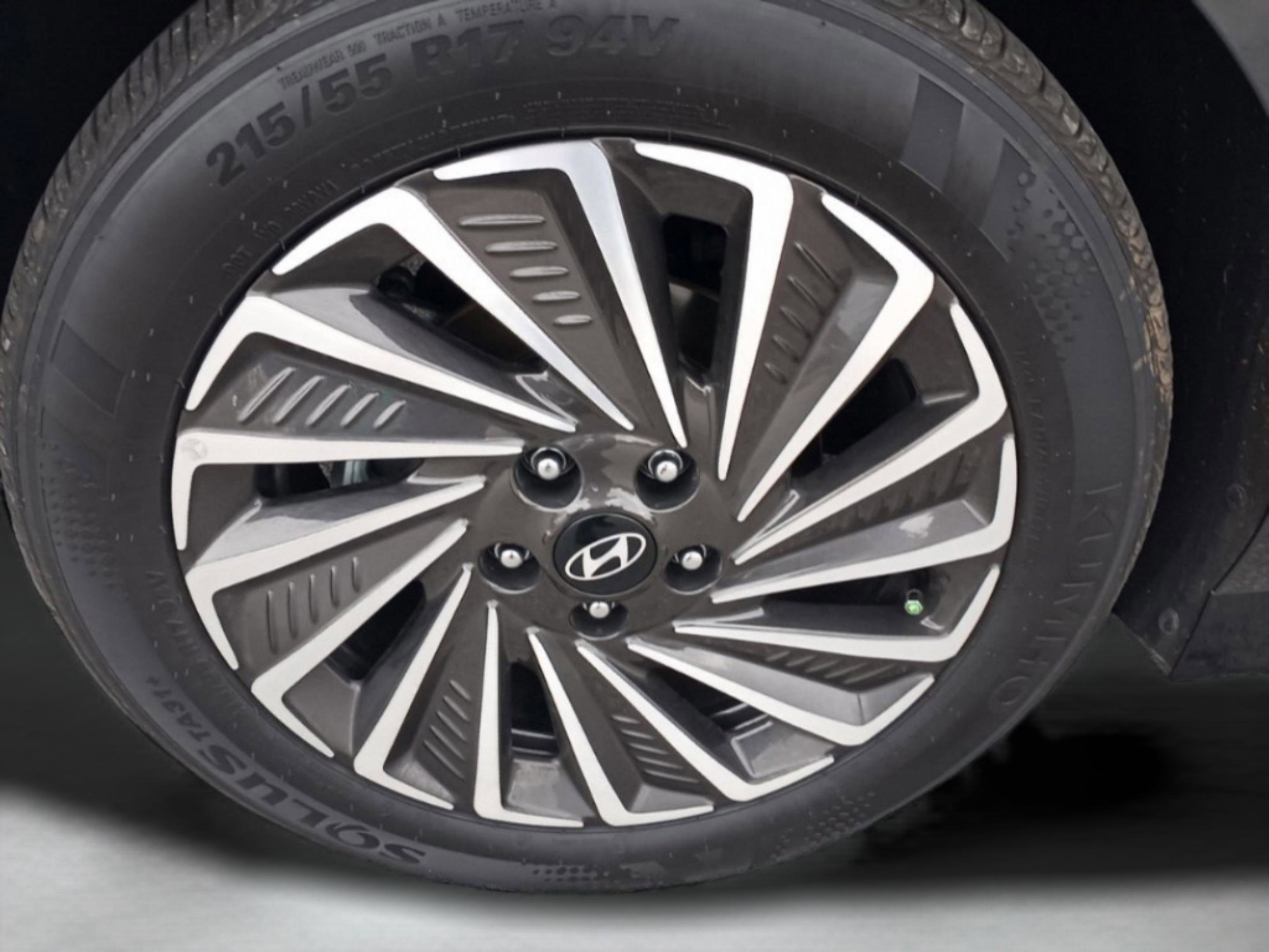 Used 2025 Hyundai Sonata Limited image 39