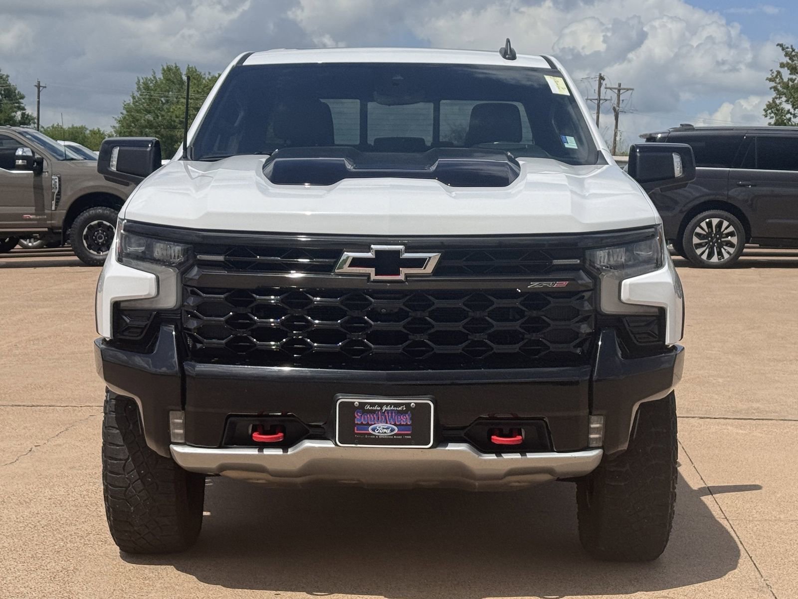 Used 2022 Chevrolet Silverado 1500 ZR2 w/ Technology Package image 9