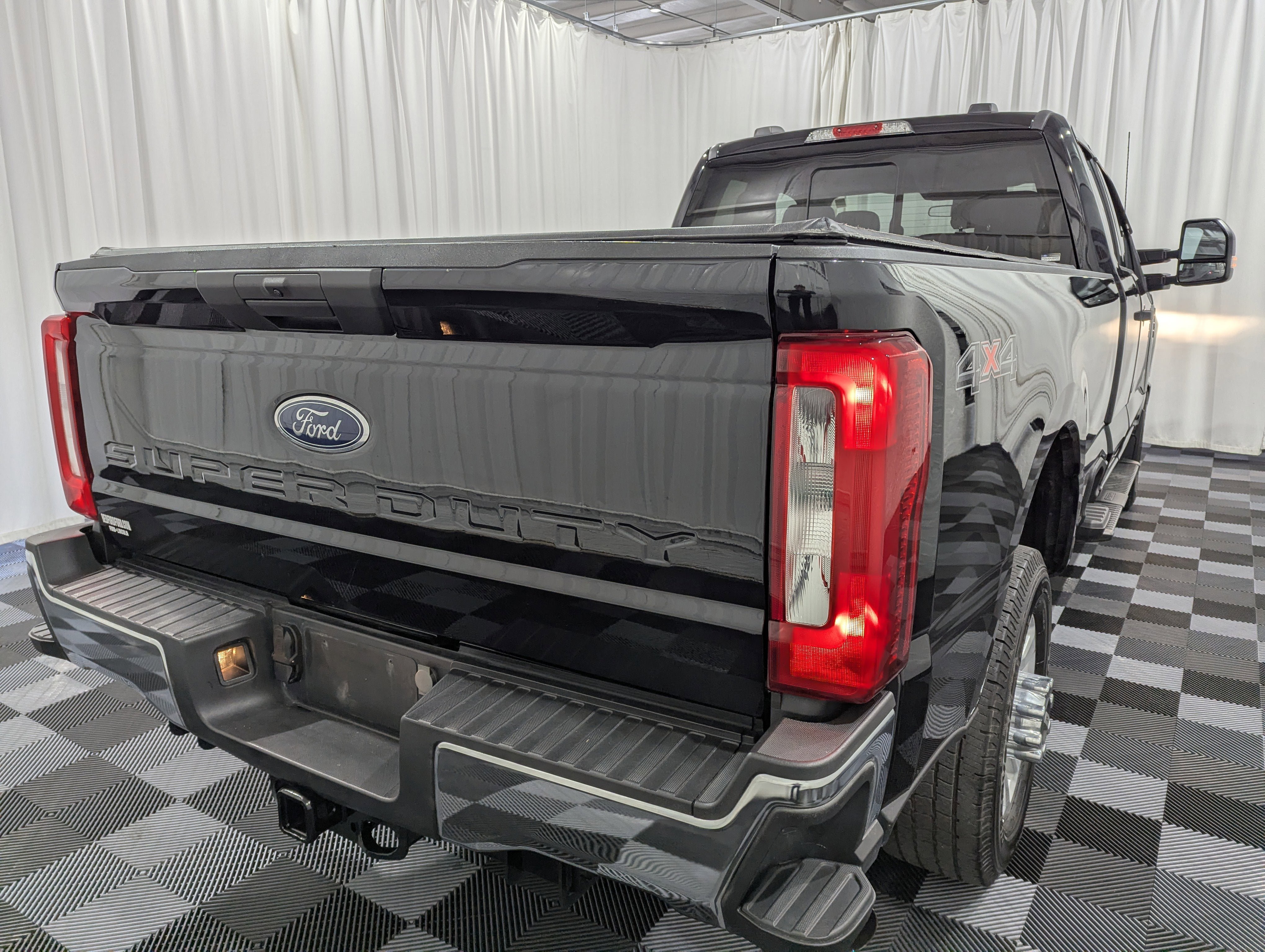 Used 2024 Ford F350 XLT AWD/4WD image 9