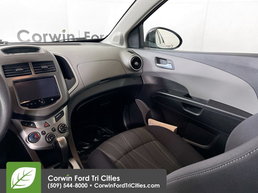 Used 2015 Chevrolet Sonic LT w/ Fun and Sun Package FWD image 26