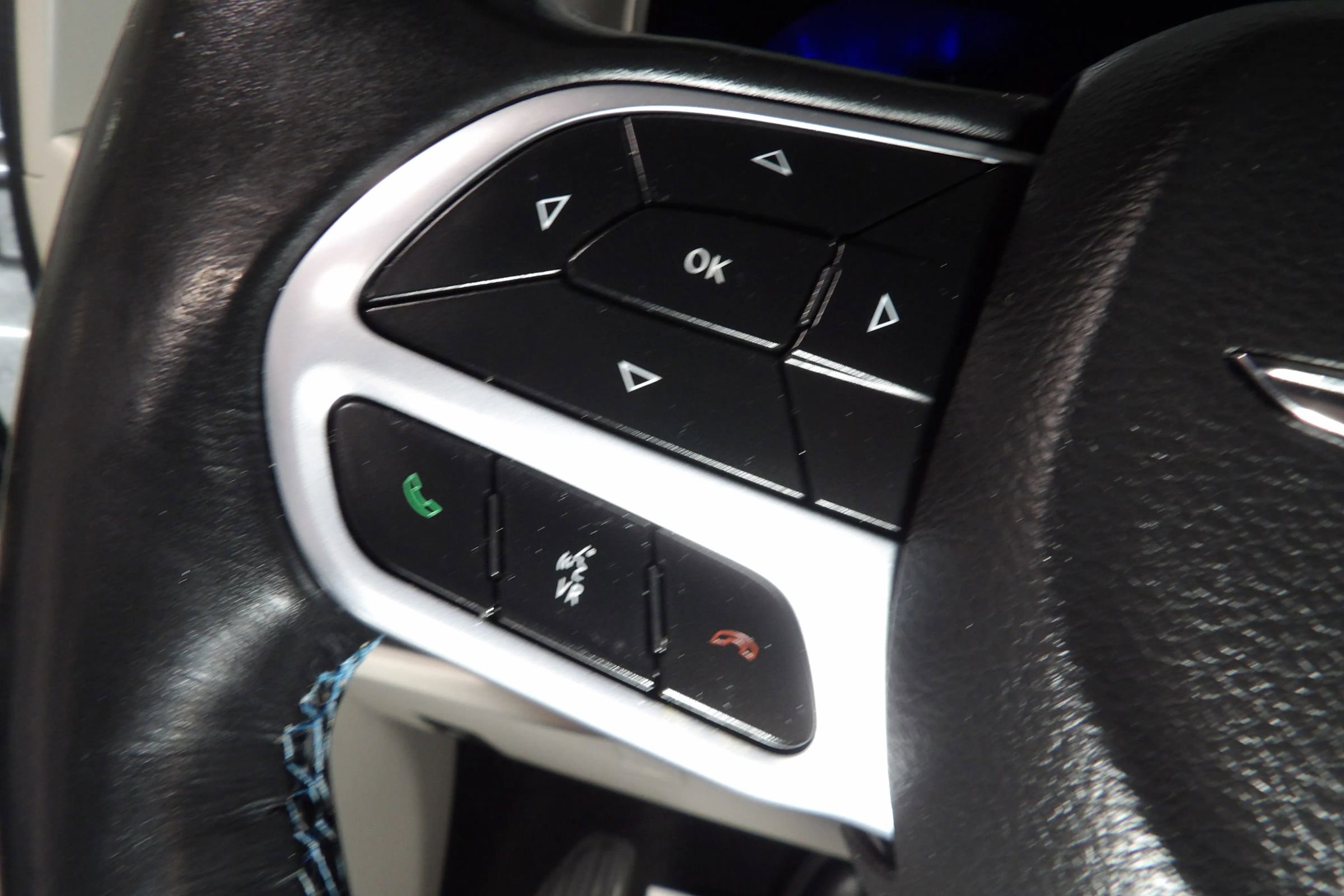 Used 2021 Chrysler Pacifica Touring-L image 27