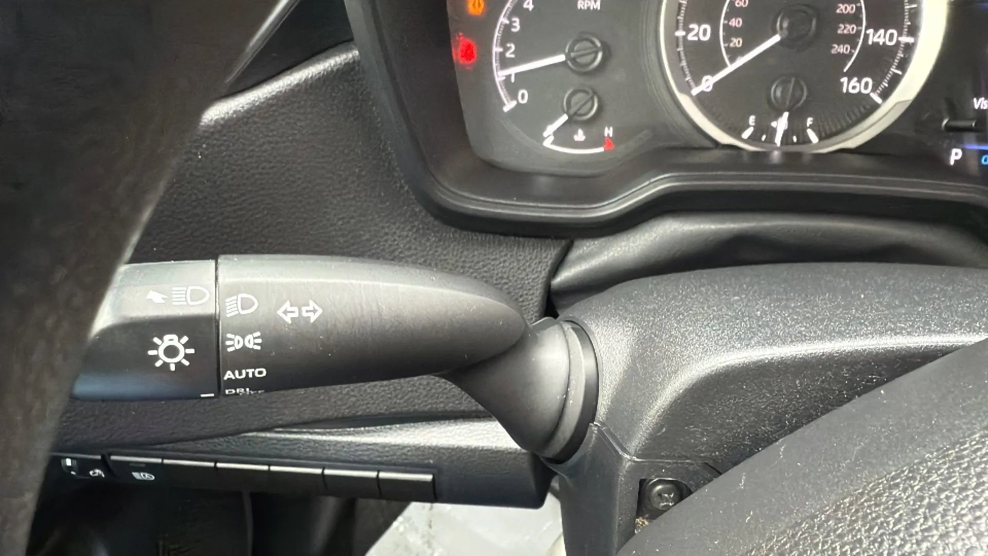 Used 2021 Toyota Corolla LE image 14