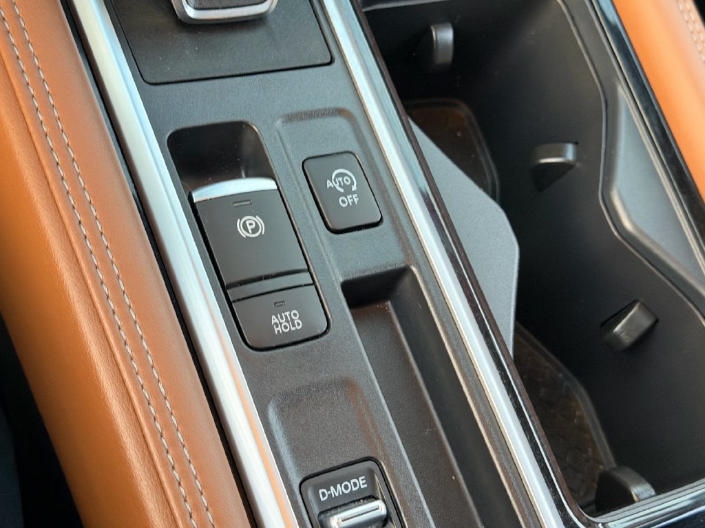 Used 2024 Nissan Pathfinder Platinum FWD image 21