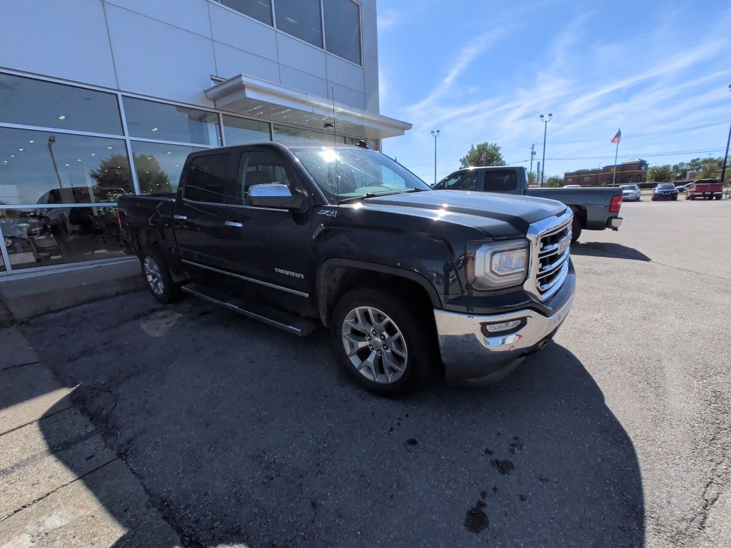 Used 2018 GMC Sierra 1500 SLT w/ SLT Premium Package AWD/4WD image 2