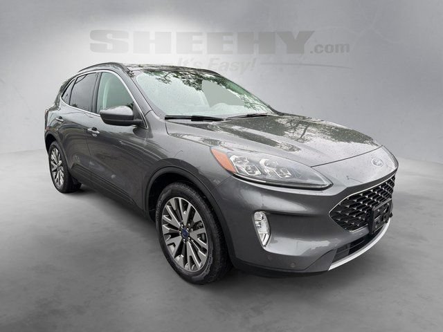 Certified 2022 Ford Escape Titanium w/ Class II Trailer Tow Package AWD/4WD image 2