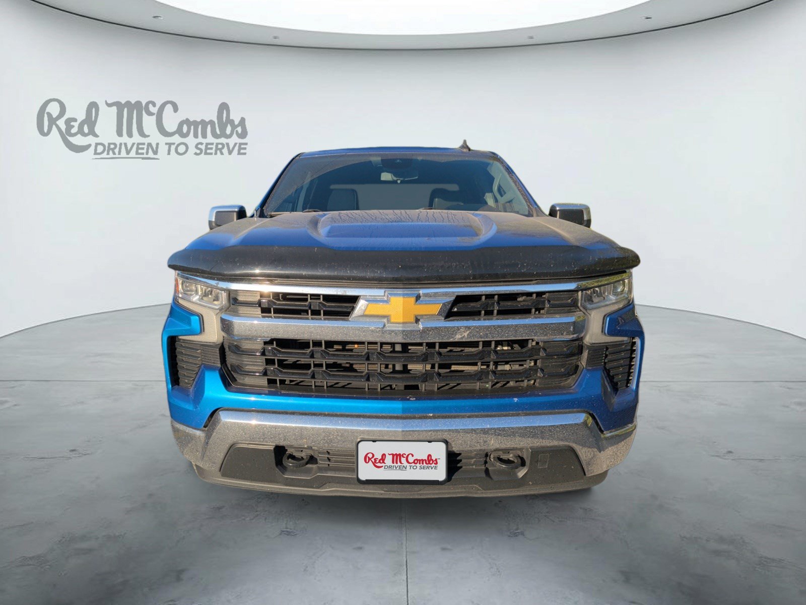 Used 2022 Chevrolet Silverado 1500 LT w/ Z71 Off-Road Package AWD/4WD image 2