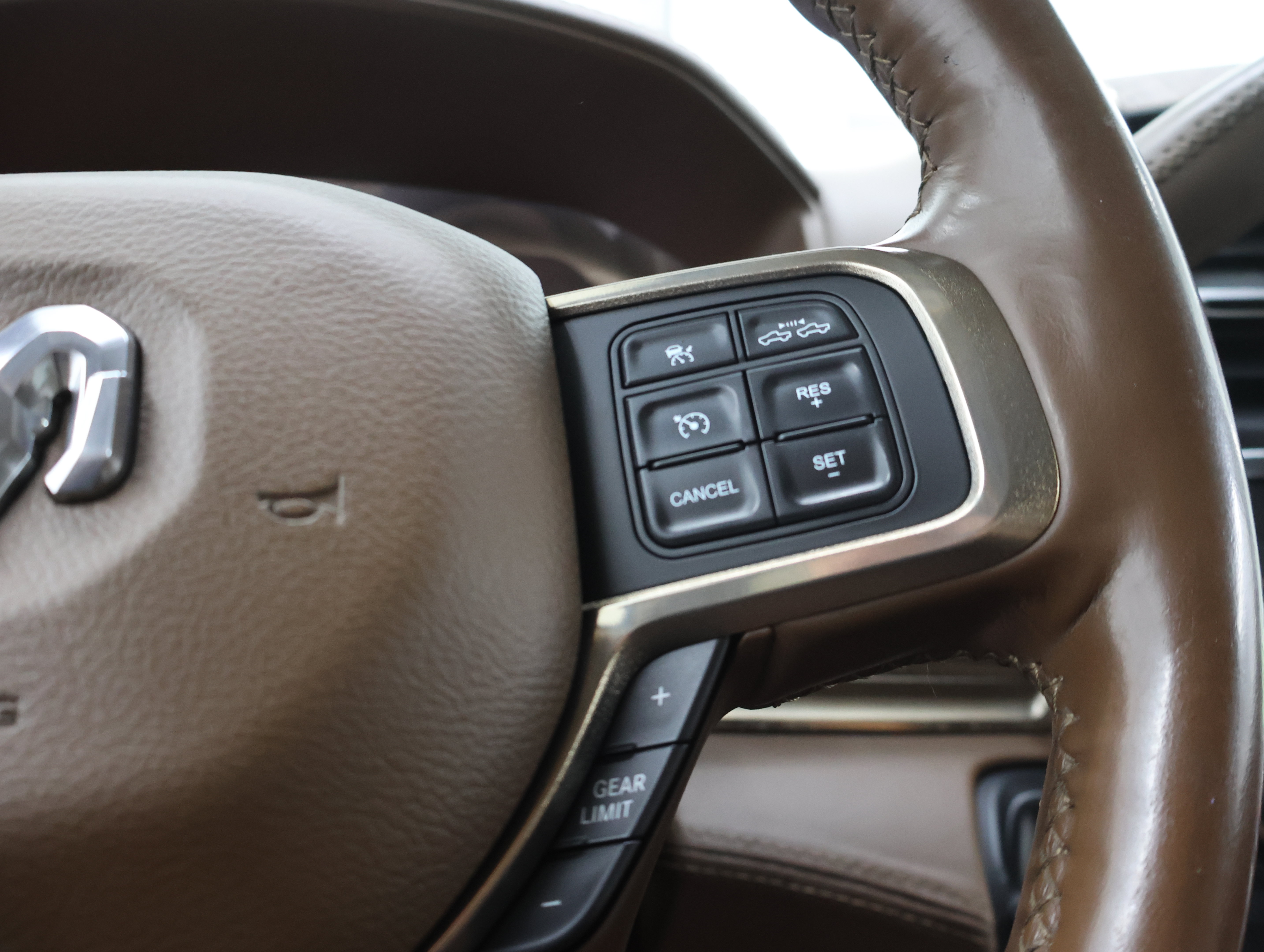 Used 2019 RAM 2500 Limited AWD/4WD image 14