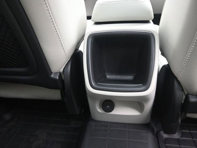 Used 2020 Volvo XC40 T5 Momentum w/ Premium Package image 27