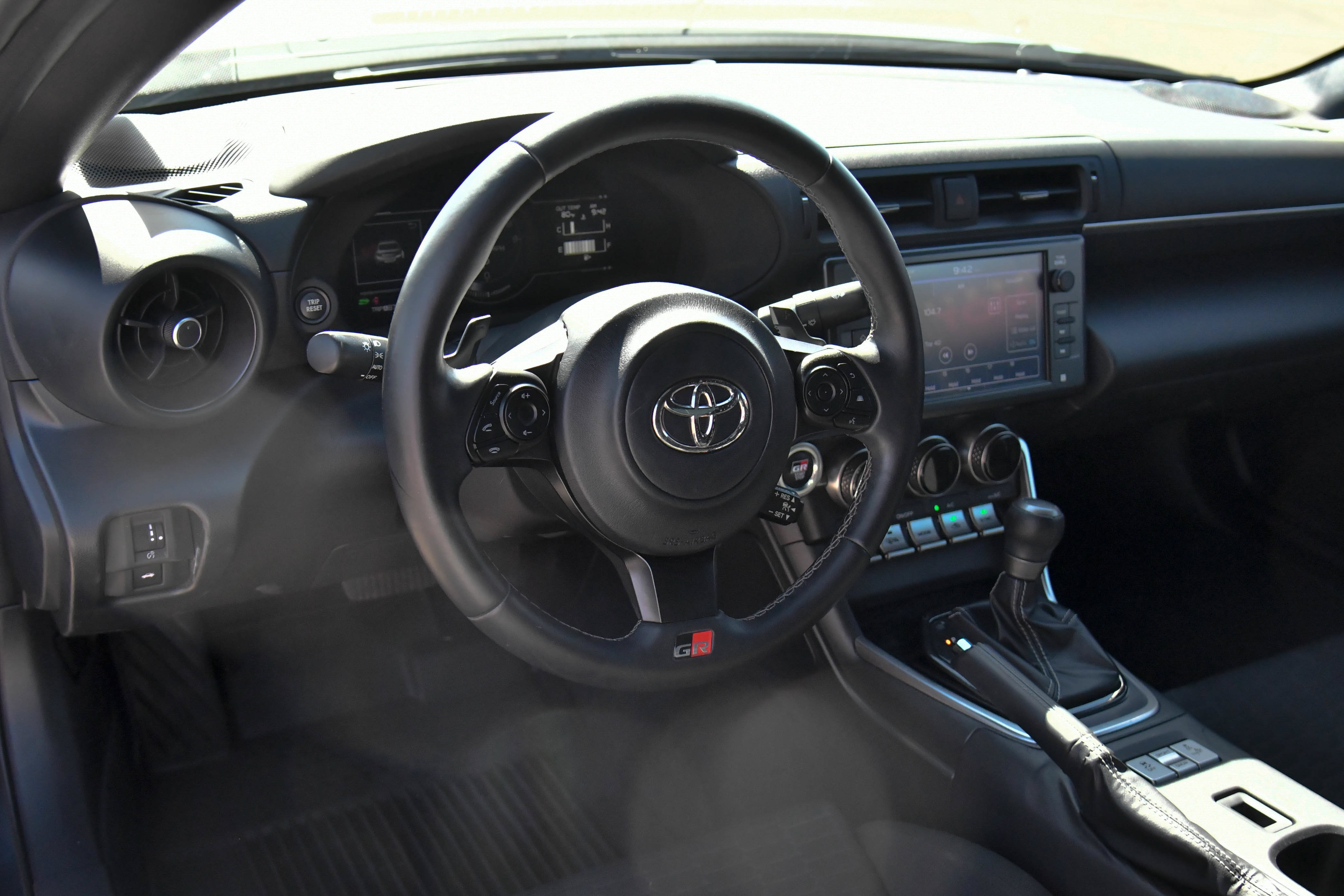 Used 2023 Toyota GR86 w/ ALL Weather Mat Package (TMS) RWD image 14