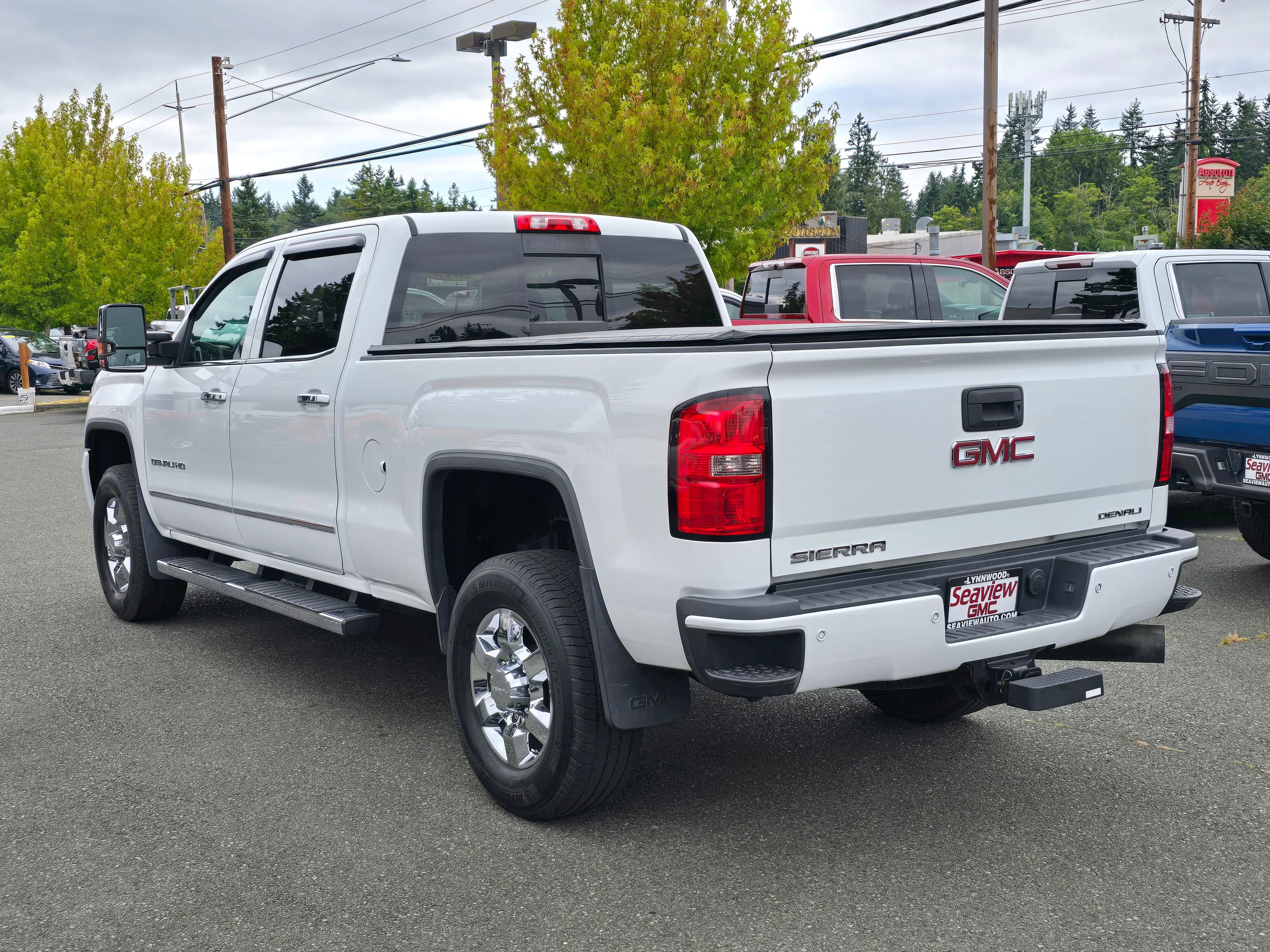 Used 2015 GMC Sierra 3500 Denali w/ Duramax Plus Package image 5
