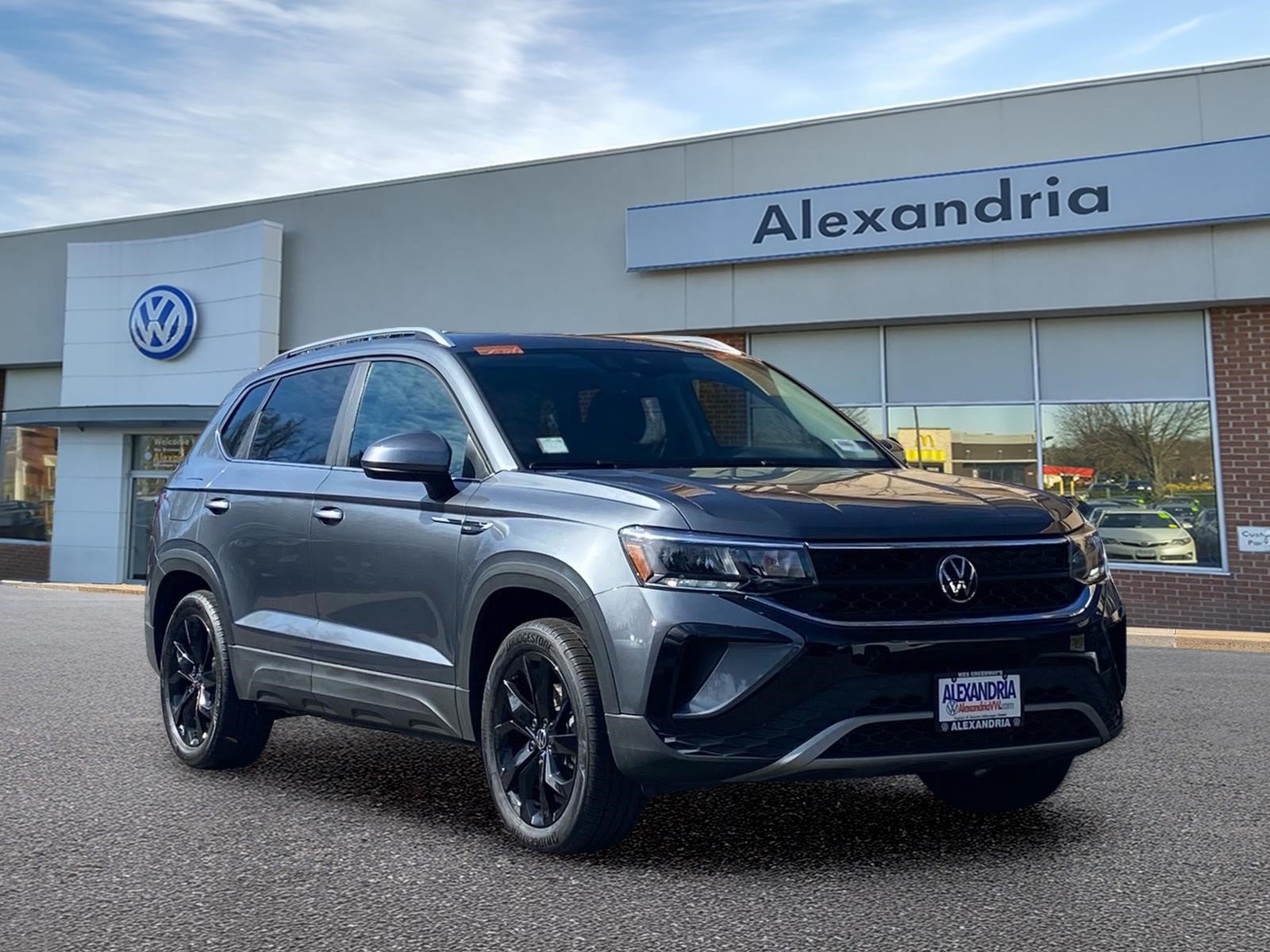 Certified 2023 Volkswagen Taos SE w/ Black Wheel Package