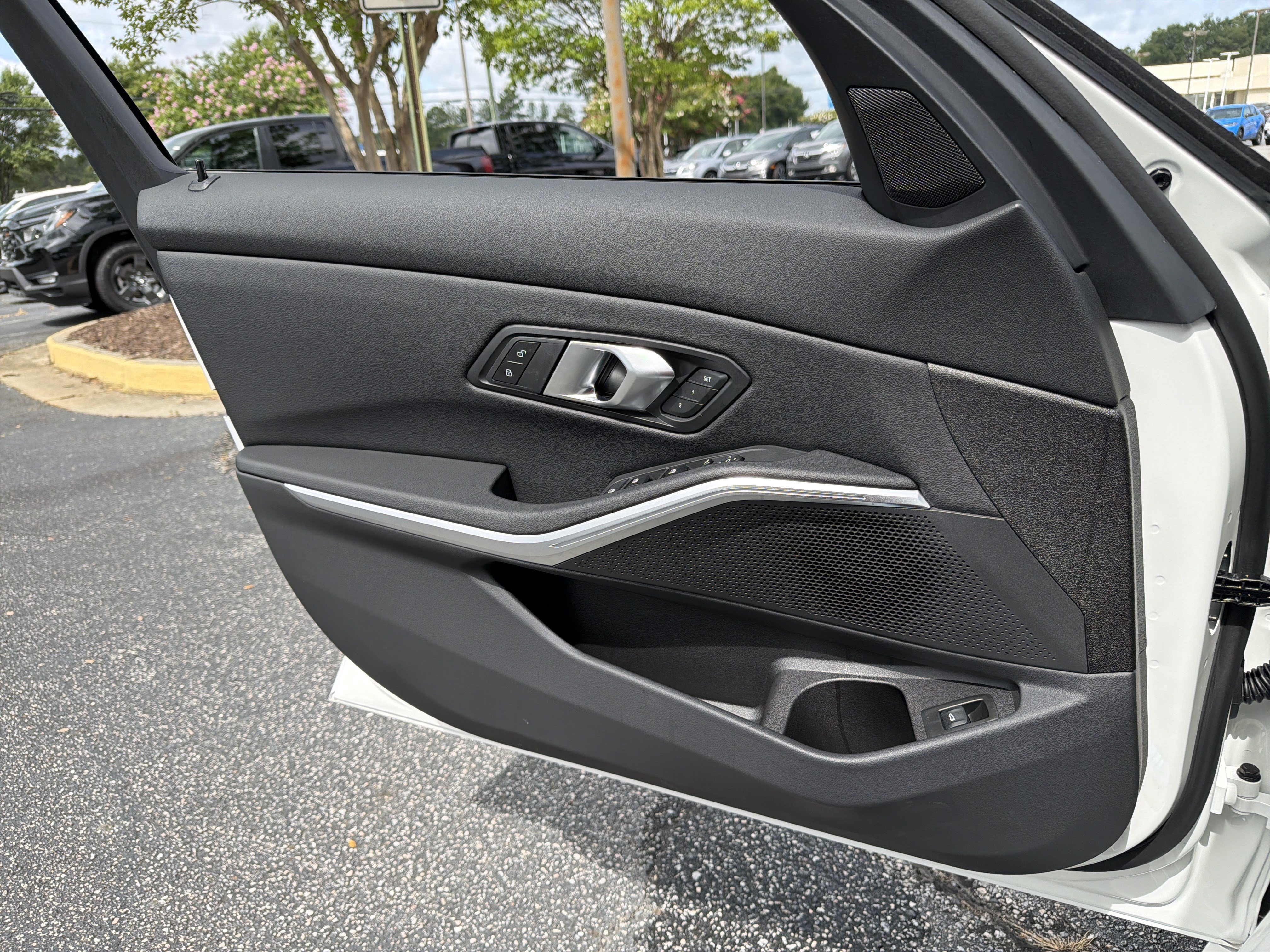 New 2026 BMW 330i Sedan w/ M Sport Package RWD image 15