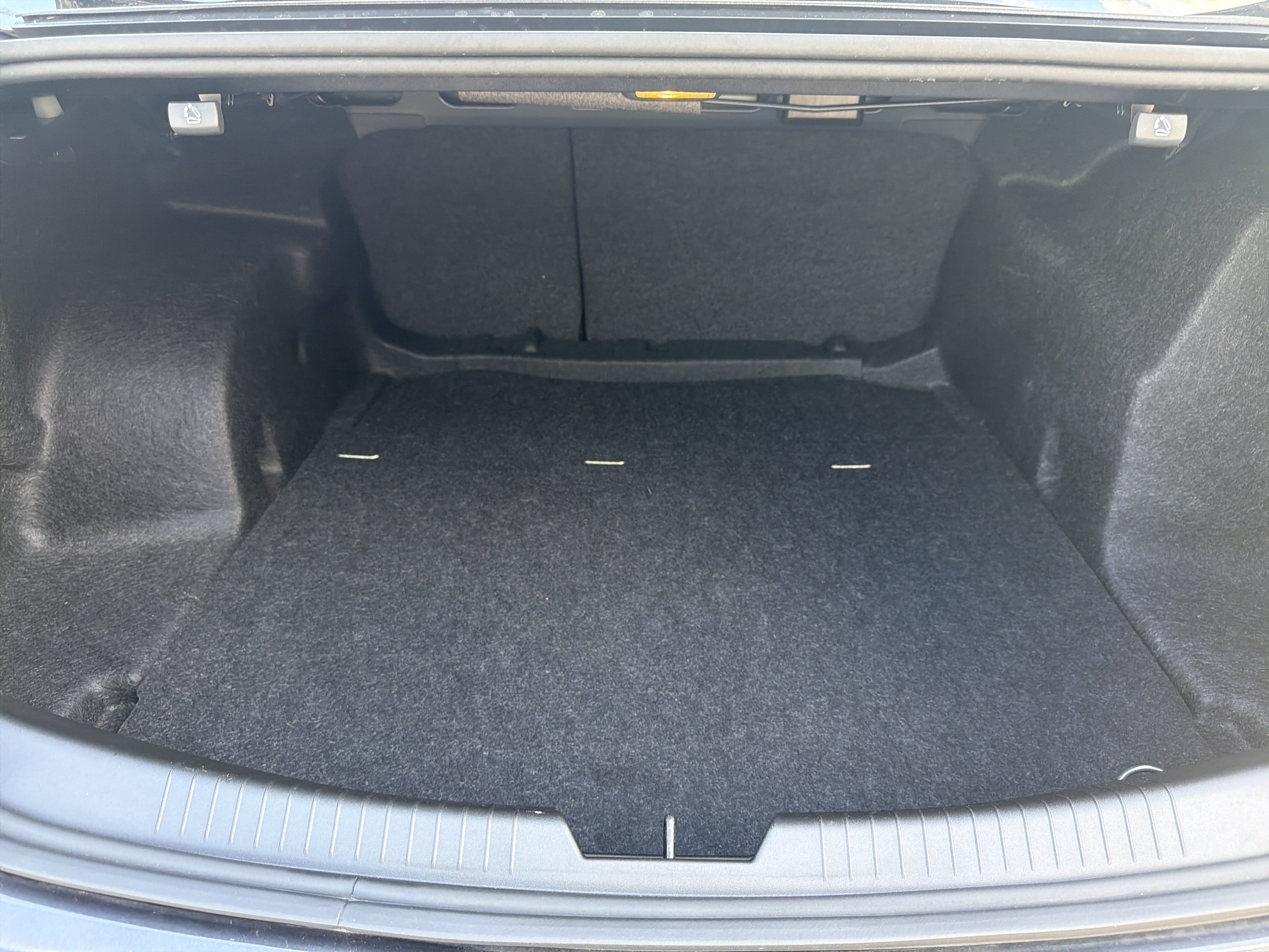 Used 2023 Chevrolet Malibu LS FWD image 25