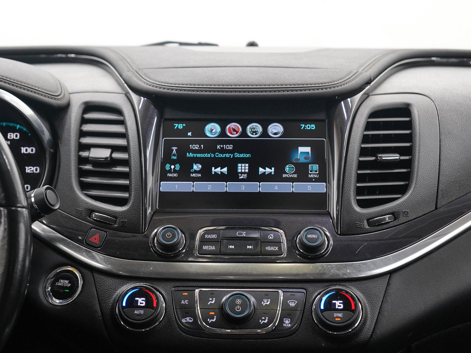 Used 2018 Chevrolet Impala LT FWD image 15