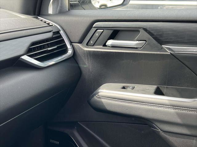 Used 2025 GMC Acadia Elevation w/ Elevation Premium Package image 32