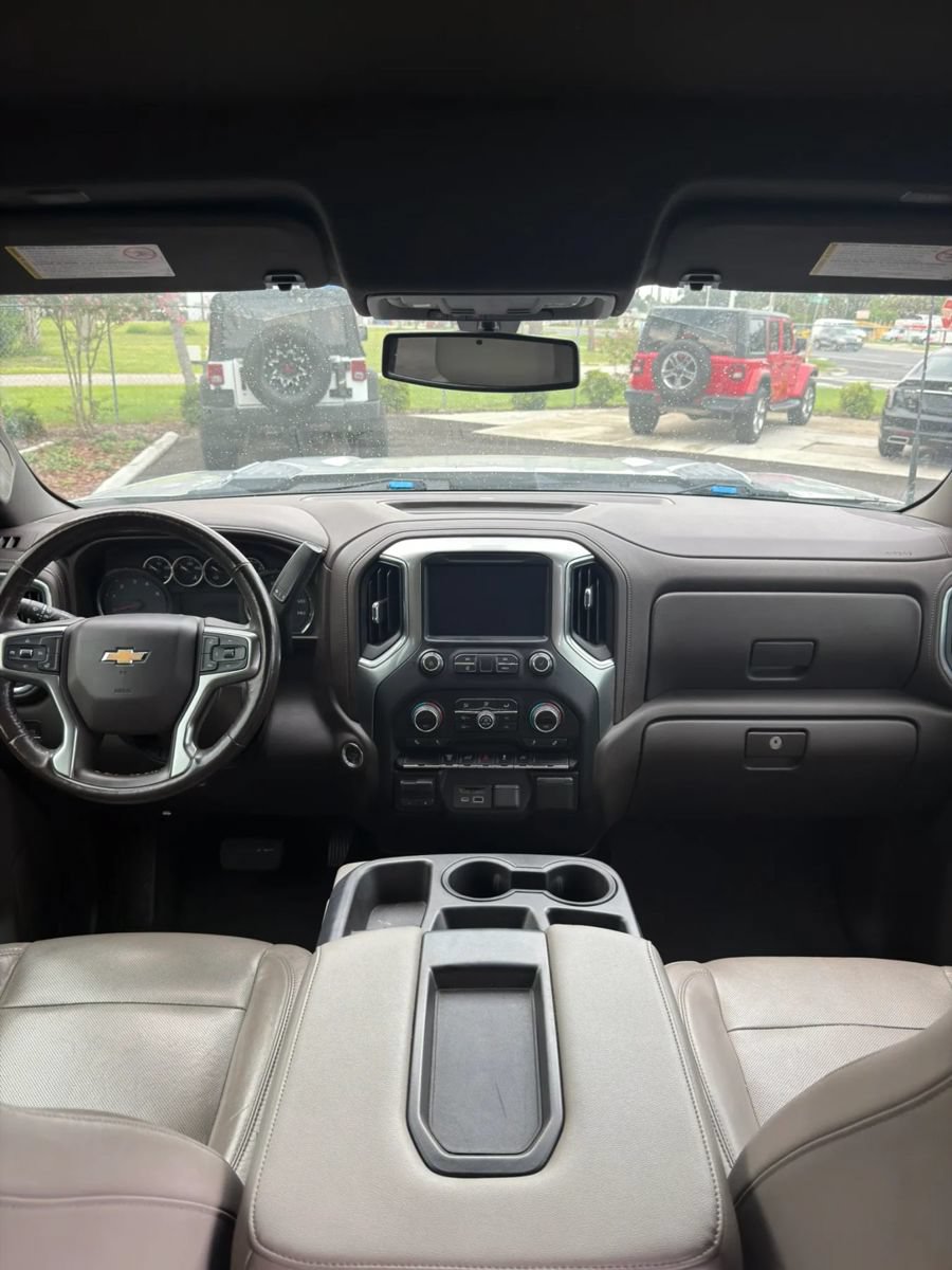 Used 2020 Chevrolet Silverado 3500 LTZ w/ Gooseneck/5TH Wheel Package AWD/4WD image 11