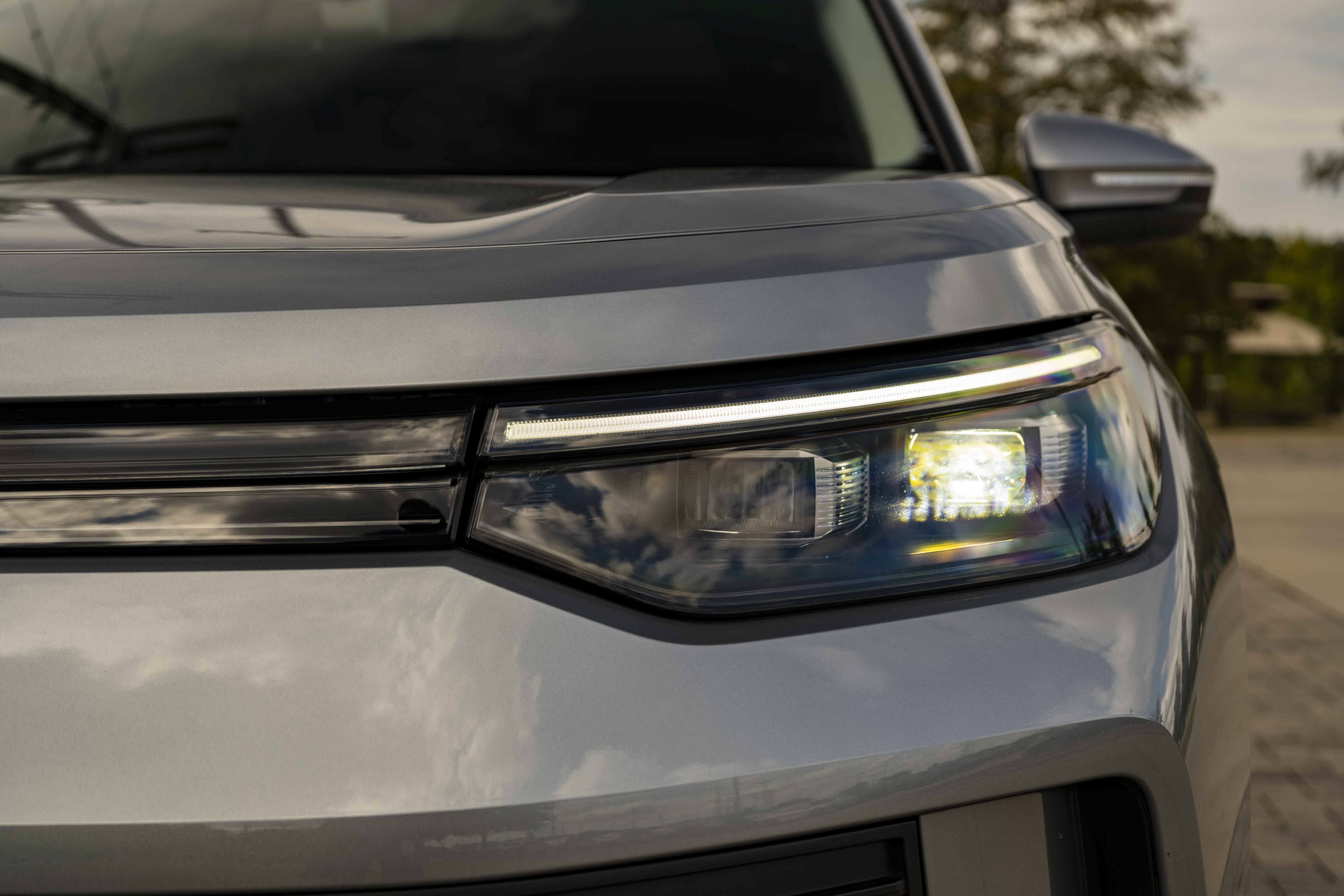 Certified 2026 Volkswagen Tiguan SE FWD image 10