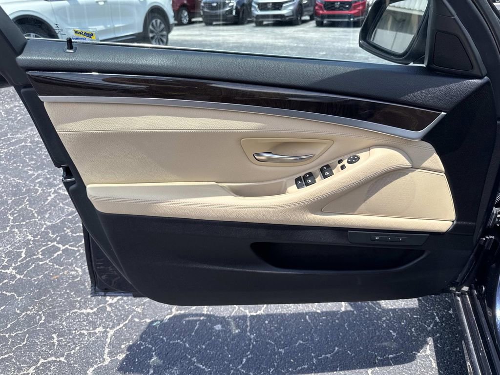 Used 2016 BMW 535i xDrive Sedan AWD/4WD image 18