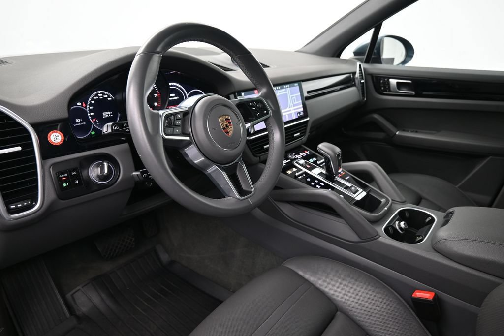 Certified 2020 Porsche Cayenne AWD/4WD image 4