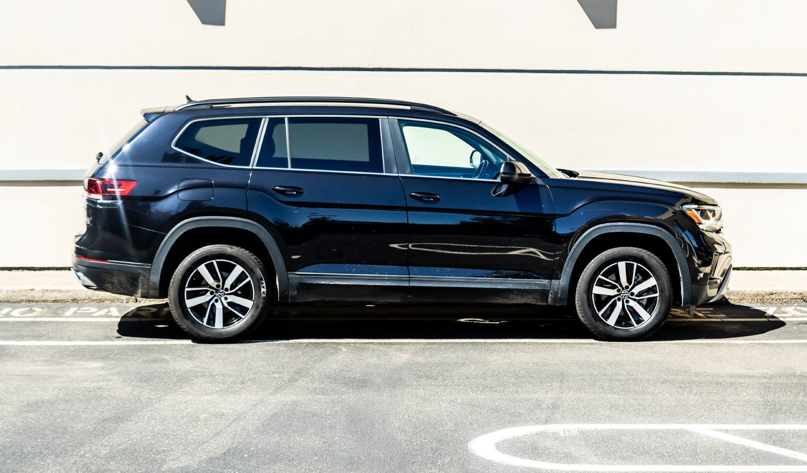 Used 2023 Volkswagen Atlas SE AWD/4WD image 9