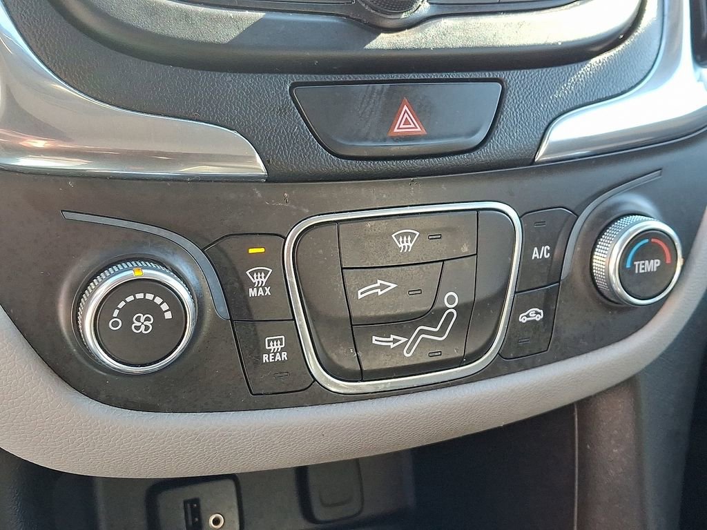 Used 2018 Chevrolet Equinox LS image 16