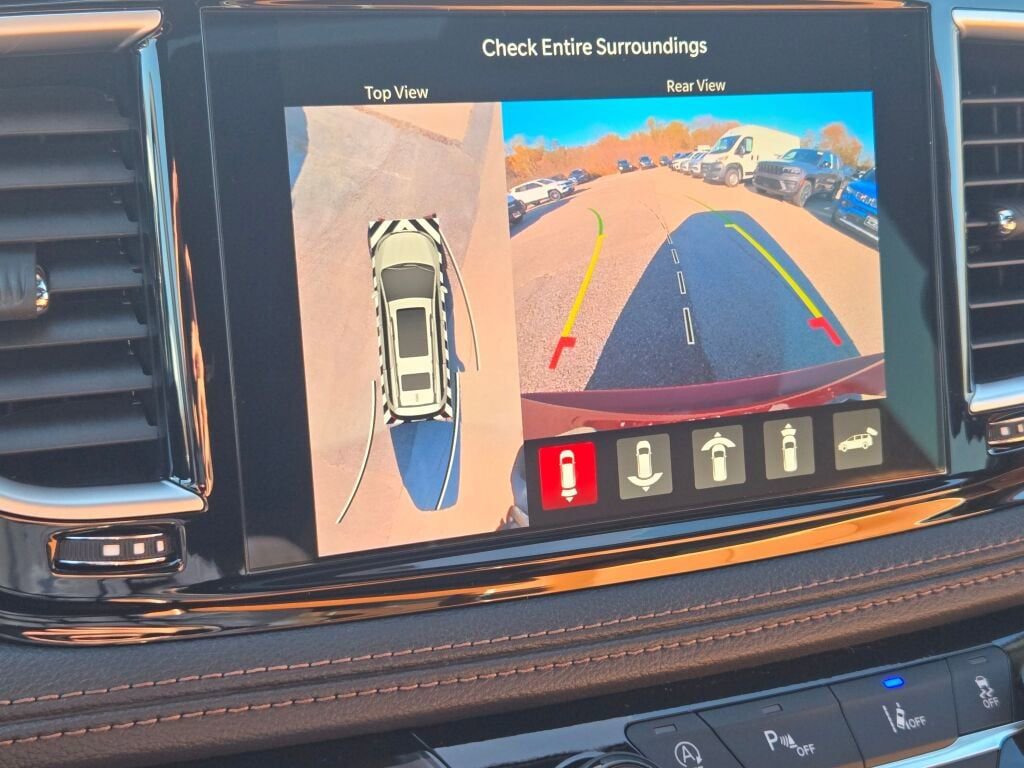 New 2026 Chrysler Pacifica Pinnacle image 26