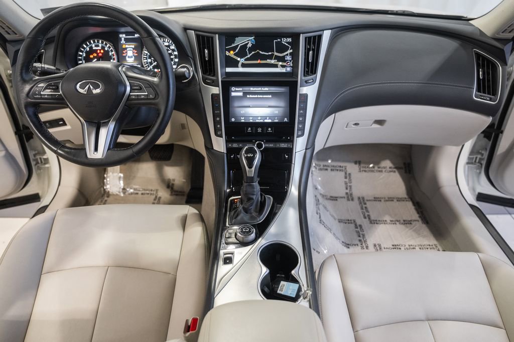Used 2020 INFINITI Q50 Luxe w/ Essential Package (3.0T Luxe) AWD/4WD image 19