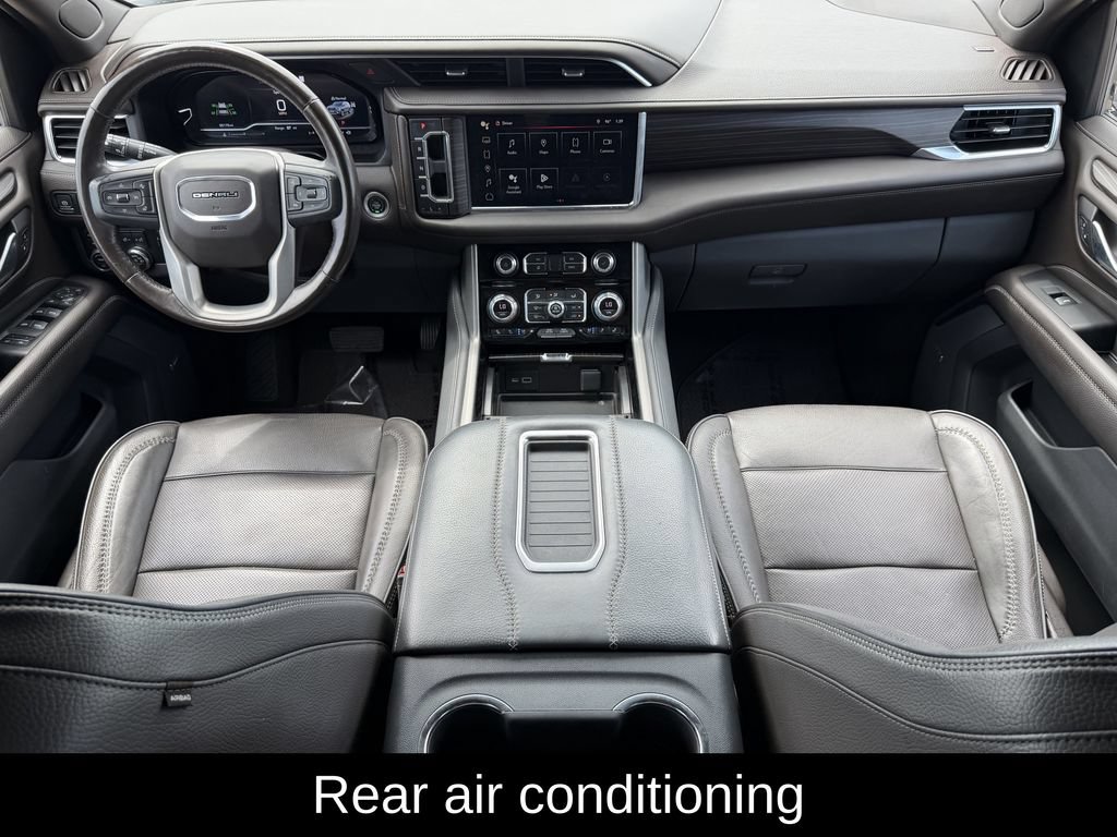 Used 2022 GMC Yukon XL Denali w/ Denali Premium Package AWD/4WD image 11