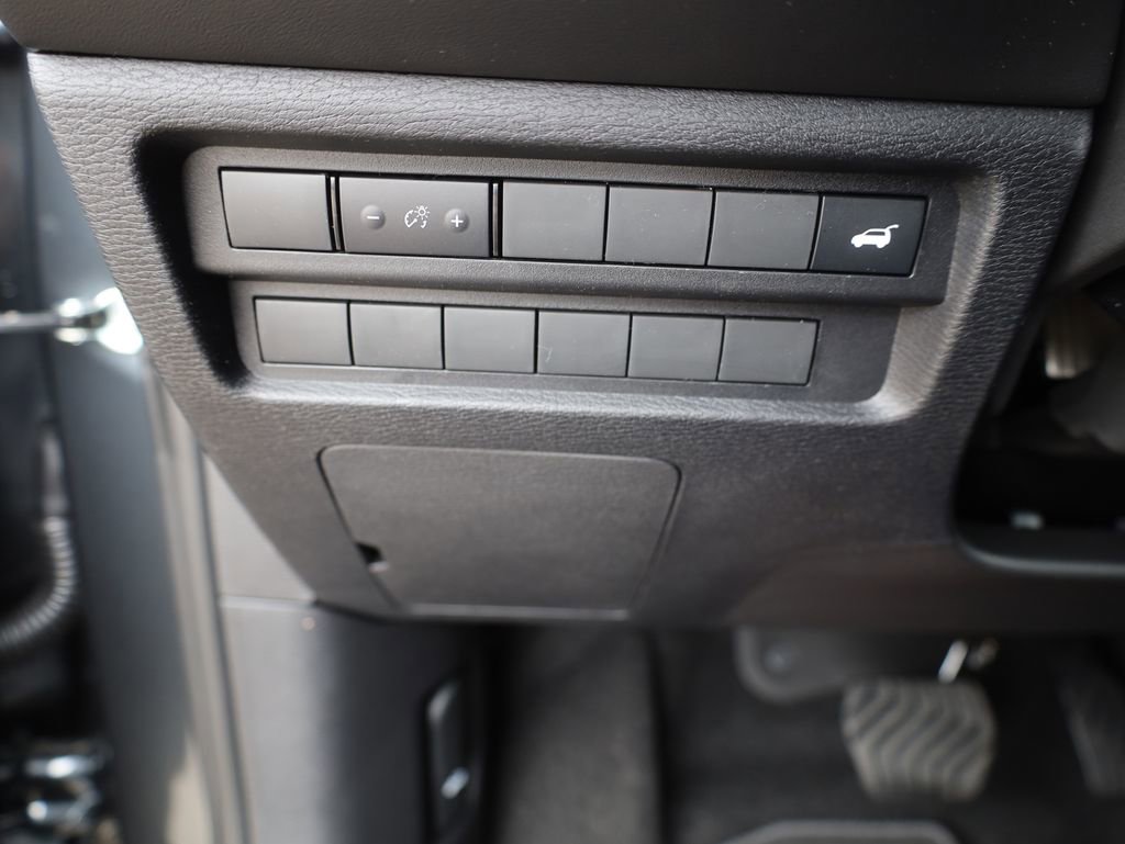 New 2025 Mitsubishi Outlander SE image 37