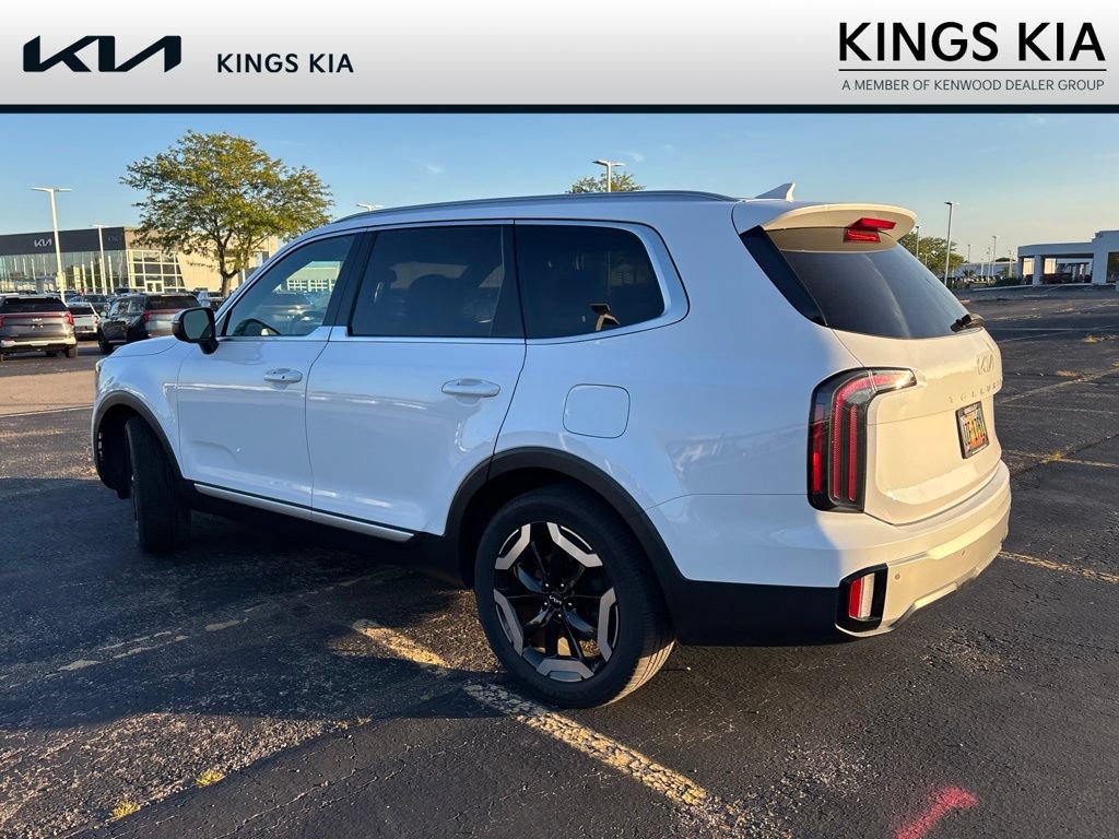 Used 2023 Kia Telluride EX FWD image 13