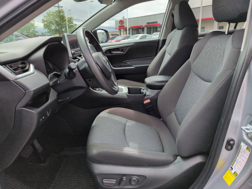 Certified 2023 Toyota RAV4 XLE AWD/4WD image 9