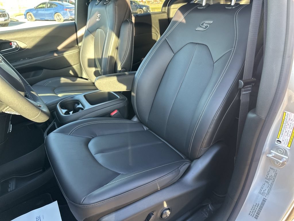 New 2026 Chrysler Pacifica Select FWD image 63