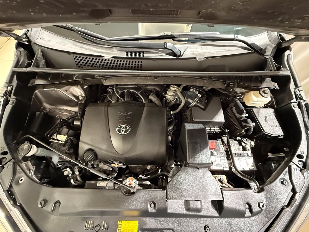 Certified 2019 Toyota Highlander XLE AWD/4WD image 10