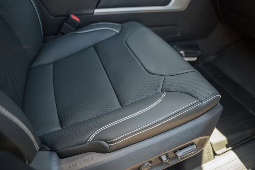 New 2026 Toyota Tundra Limited AWD/4WD image 37