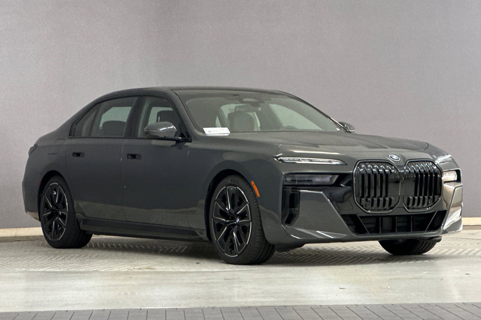 New 2026 BMW 750e xDrive w/ Executive Package AWD/4WD image 6