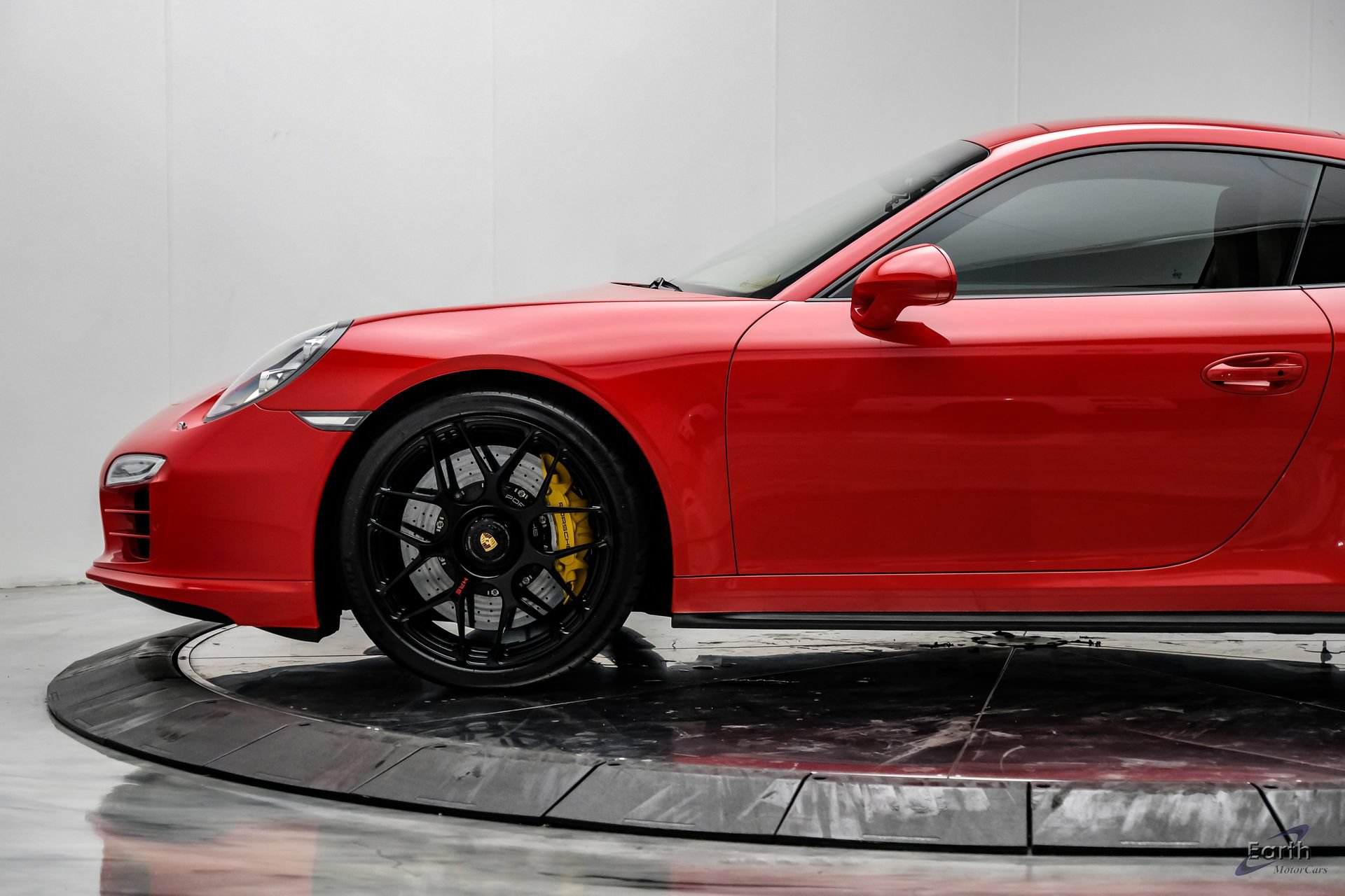 Used 2014 Porsche 911 Turbo S AWD/4WD image 9