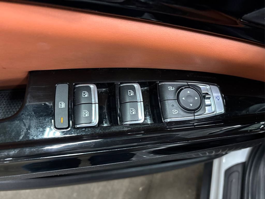 Used 2024 Kia Carnival SX Prestige image 38