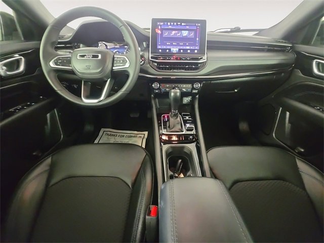 Used 2025 Jeep Compass Latitude w/ Convenience Group image 10