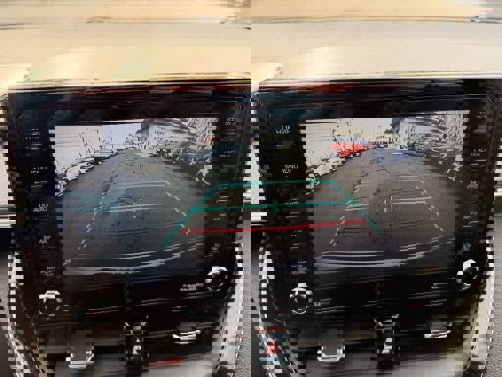 Used 2022 Toyota Corolla SE image 16